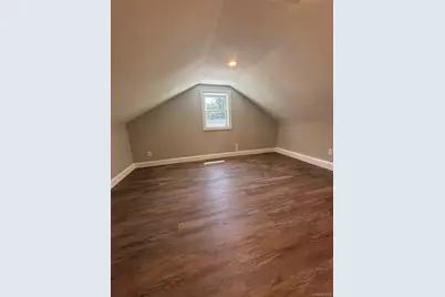 29 Laurel Street, Holbrook, NY 11741 - Photo 9