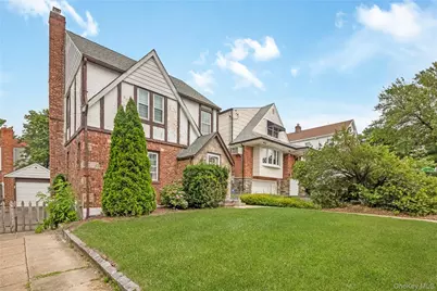 24829 Cambria Avenue, Little Neck, NY 11362 - Photo 23