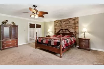 60 Hawthorne Street, Selden, NY 11784 - Photo 19