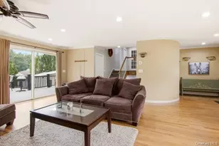 60 Hawthorne St, Selden, NY 11784 - Photo 7