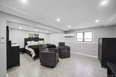 109 Midland Boulevard, Ronkonkoma, NY 11779 - Photo 19