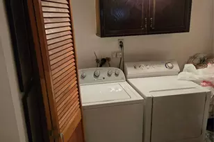 70-22 68th St, Glendale, NY 11385 - Photo 15