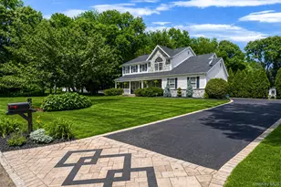 62 Ridgefield Dr, Shoreham, NY 11786 - Photo 3