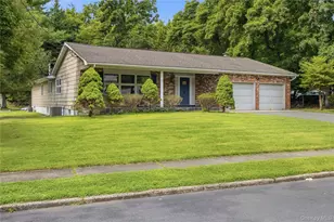 17 Little Brook Ln, New City, NY 10956 - Photo 3