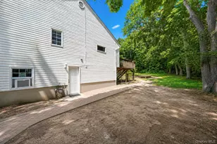 71 Barton Ave, Patchogue, NY 11772 - Photo 33
