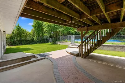 71 Barton Avenue, Patchogue, NY 11772 - Photo 17