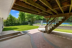 71 Barton Ave, Patchogue, NY 11772 - Photo 17