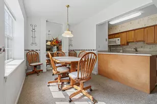 1002 Washington Green, New Windsor, NY 12553 - Photo 11