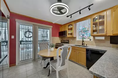 1736 Parkview Avenue, Bronx, NY 10461 - Photo 9