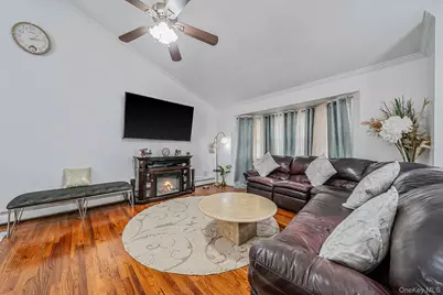 107 Cedar Oaks Avenue, Farmingville, NY 11738 - Photo 11