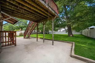 107 Cedar Oaks Ave, Farmingville, NY 11738 - Photo 5