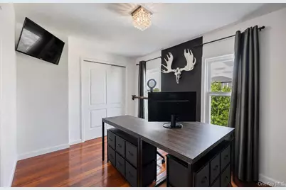 573 Miller Avenue, Freeport, NY 11520 - Photo 23