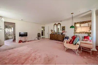 719 Hungry Harbor Road, Valley Stream, NY 11581 - Photo 17