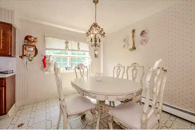 719 Hungry Harbor Road, Valley Stream, NY 11581 - Photo 15