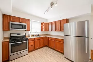 5 Tyler Ave, Hempstead, NY 11550 - Photo 11