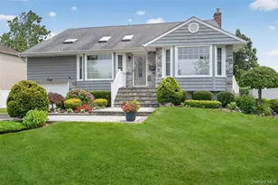 8 Yates Ln, Jericho, NY 11753 - Photo 3