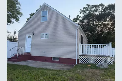 51 E Cedar Street, Central Islip, NY 11722 - Photo 21