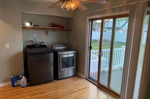 51 E Cedar St, Central Islip, NY 11722 - Photo 9