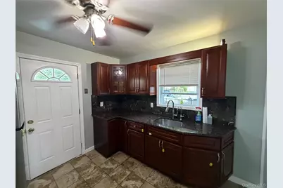 51 E Cedar Street, Central Islip, NY 11722 - Photo 7