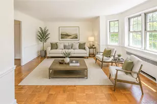 2 Chateaux Cir, Scarsdale, NY 10583 - Photo 3