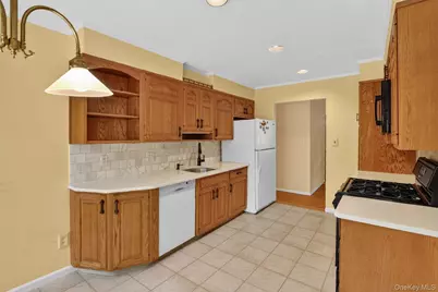 4 Jill Drive, West Nyack, NY 10994 - Photo 13