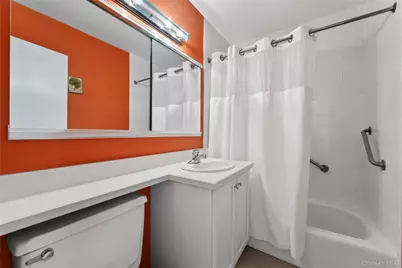 100 E Hartsdale Avenue #6LW, Hartsdale, NY 10530 - Photo 17