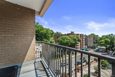 100 E Hartsdale Avenue #6LW, Hartsdale, NY 10530 - Photo 7