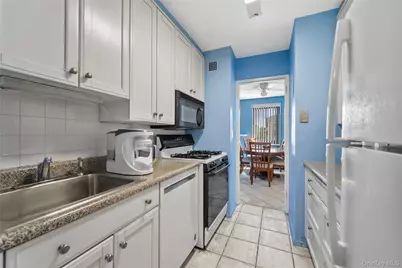 100 E Hartsdale Avenue #6LW, Hartsdale, NY 10530 - Photo 13