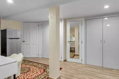 147-71 Hoover Avenue, Briarwood, NY 11435 - Photo 17
