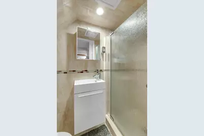147-71 Hoover Avenue, Briarwood, NY 11435 - Photo 15