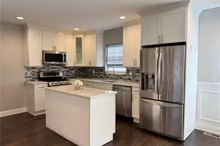 318 Cross St, Westbury, NY 11590 - Photo 3