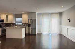 318 Cross St, Westbury, NY 11590 - Photo 5