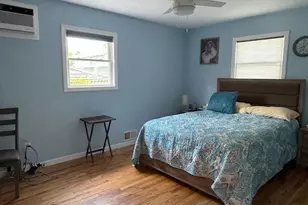 82 E Hollywood Ave, Lindenhurst, NY 11757 - Photo 7