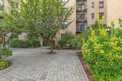 148-09 Northern Boulevard #1D, Flushing, NY 11355 - Photo 13