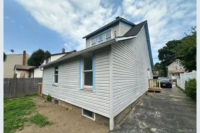 90 E 3rd Street, Huntington Station, NY 11746 - Photo 15