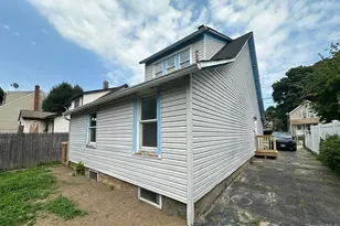 90 E 3rd St, Huntington Station, NY 11746 - Photo 15