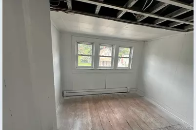 90 E 3rd Street, Huntington Station, NY 11746 - Photo 11