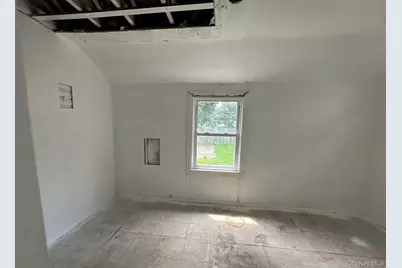 90 E 3rd Street, Huntington Station, NY 11746 - Photo 7