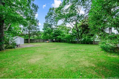 3 Ronald Lane, Sayville, NY 11782 - Photo 21