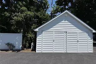 156 N Ocean Ave, Patchogue, NY 11772 - Photo 25