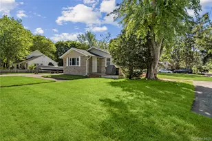 277 McKinley Dr, Mastic Beach, NY 11951 - Photo 7