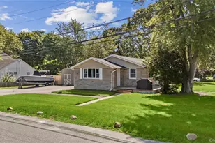277 McKinley Dr, Mastic Beach, NY 11951 - Photo 3
