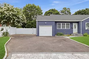 308 Hancock St, Brentwood, NY 11717 - Photo 3