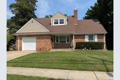 187 E 11th Street #B, Huntington Station, NY 11746 - Photo 1