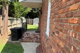 187 E 11th St, Huntington Station, NY 11746 - Photo 3