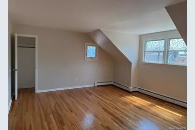 187 E 11th Street #B, Huntington Station, NY 11746 - Photo 7