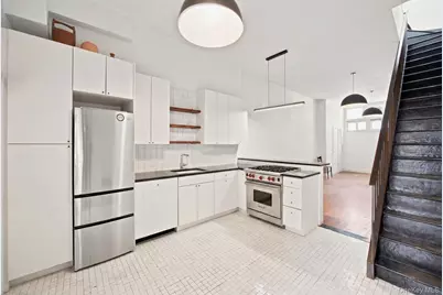 251 Graham Avenue, Brooklyn, NY 11206 - Photo 13