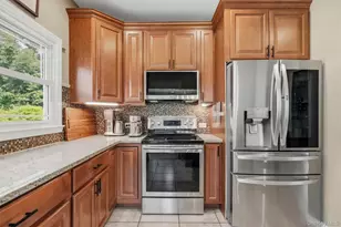 47 Scenic Dr, Poughkeepsie, NY 12603 - Photo 11