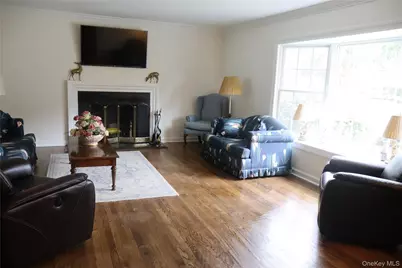 52 Runyon, Scarsdale, NY 10583 - Photo 3