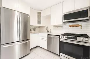 491 Smith St, Central Islip, NY 11722 - Photo 11
